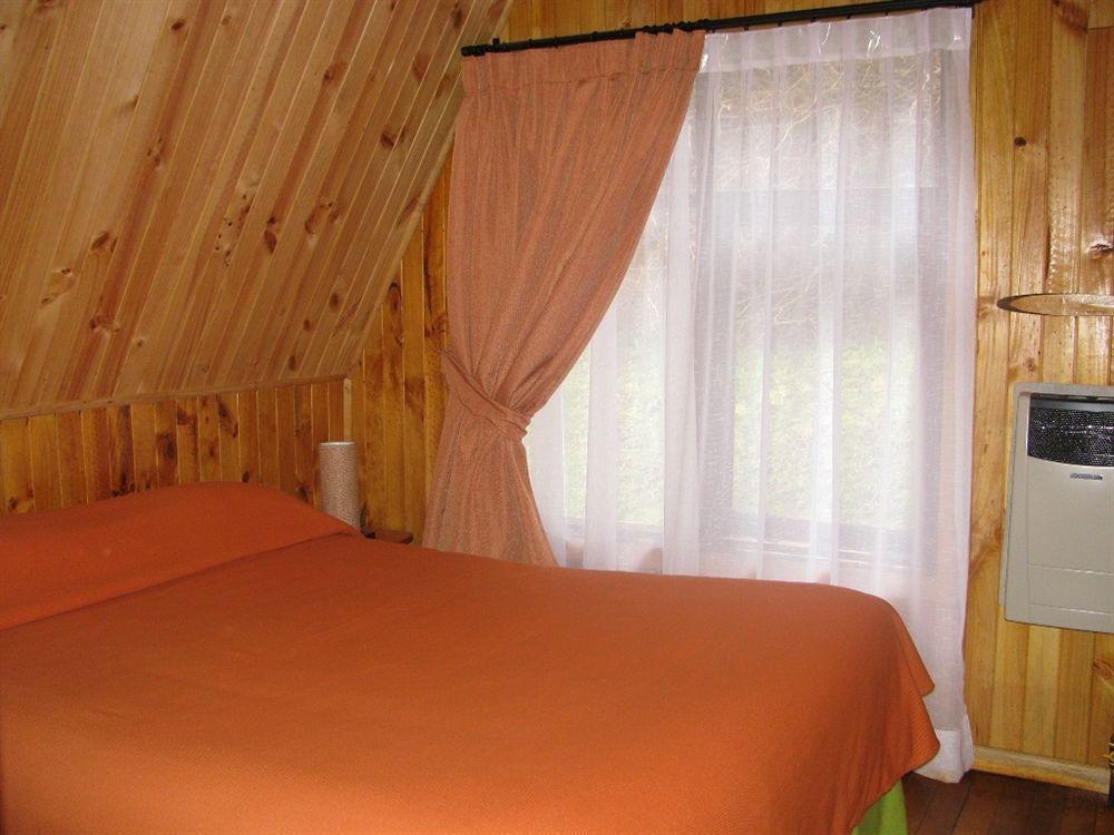 Termas De Aguas Calientes Villa Пуехуе Екстериор снимка