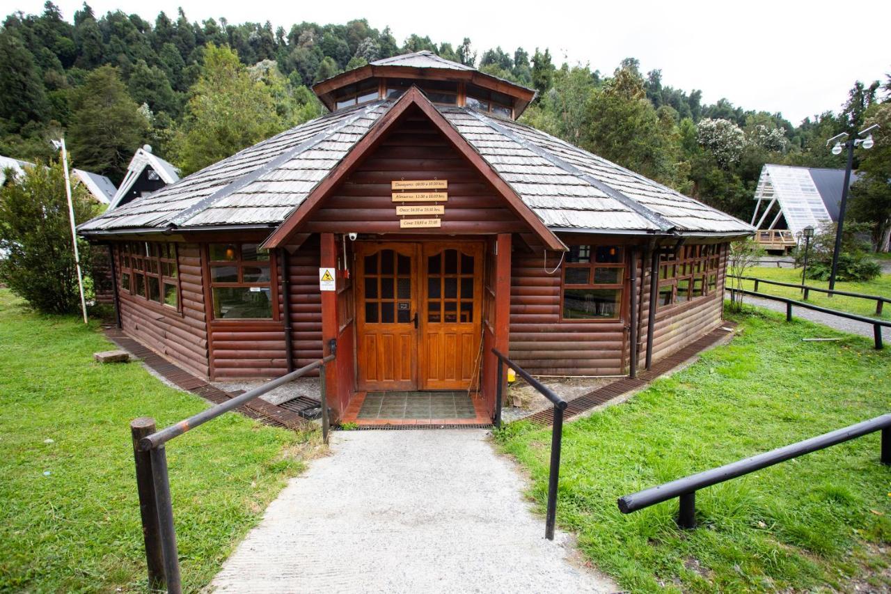 Termas De Aguas Calientes Villa Пуехуе Екстериор снимка